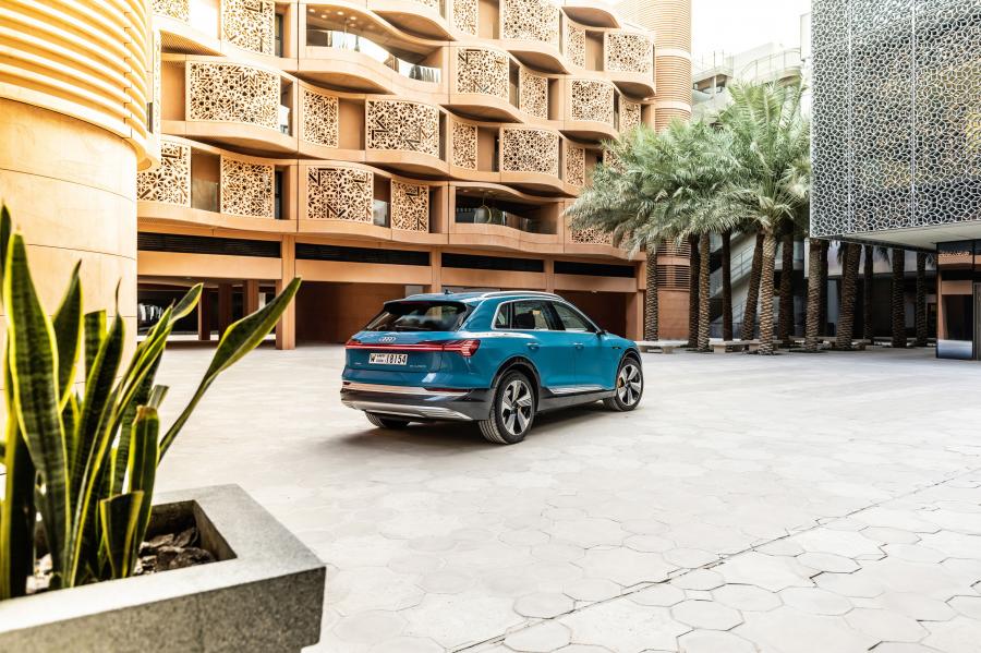  Audi e-tron 55 Quattro 2019 года  (WW) (фото 294 из 452)